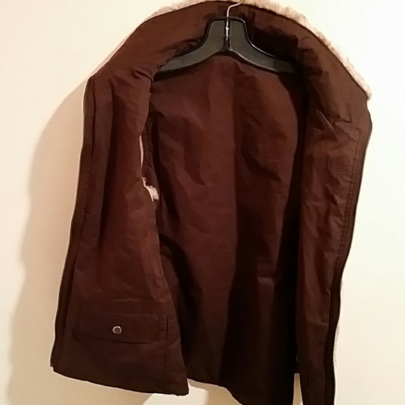 GAP Reversible Vest - Picture 2 of 3